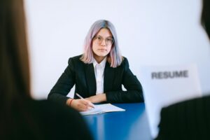 How Do You Write a Resume? Expert Tips for Crafting a Job Document
